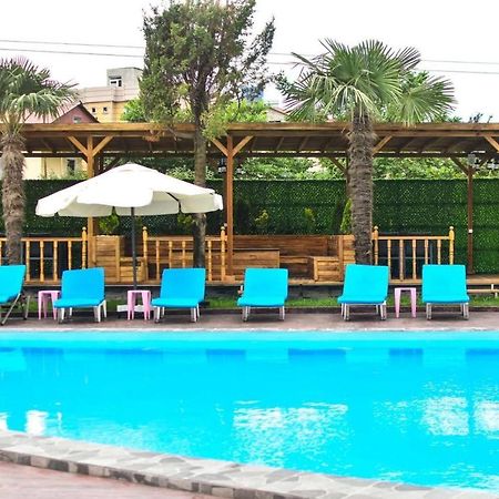 באטומי Hotel Genatsvale מראה חיצוני תמונה