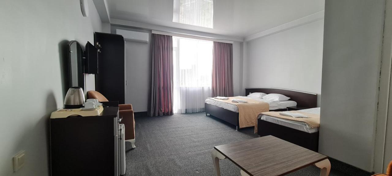 באטומי Hotel Genatsvale מראה חיצוני תמונה