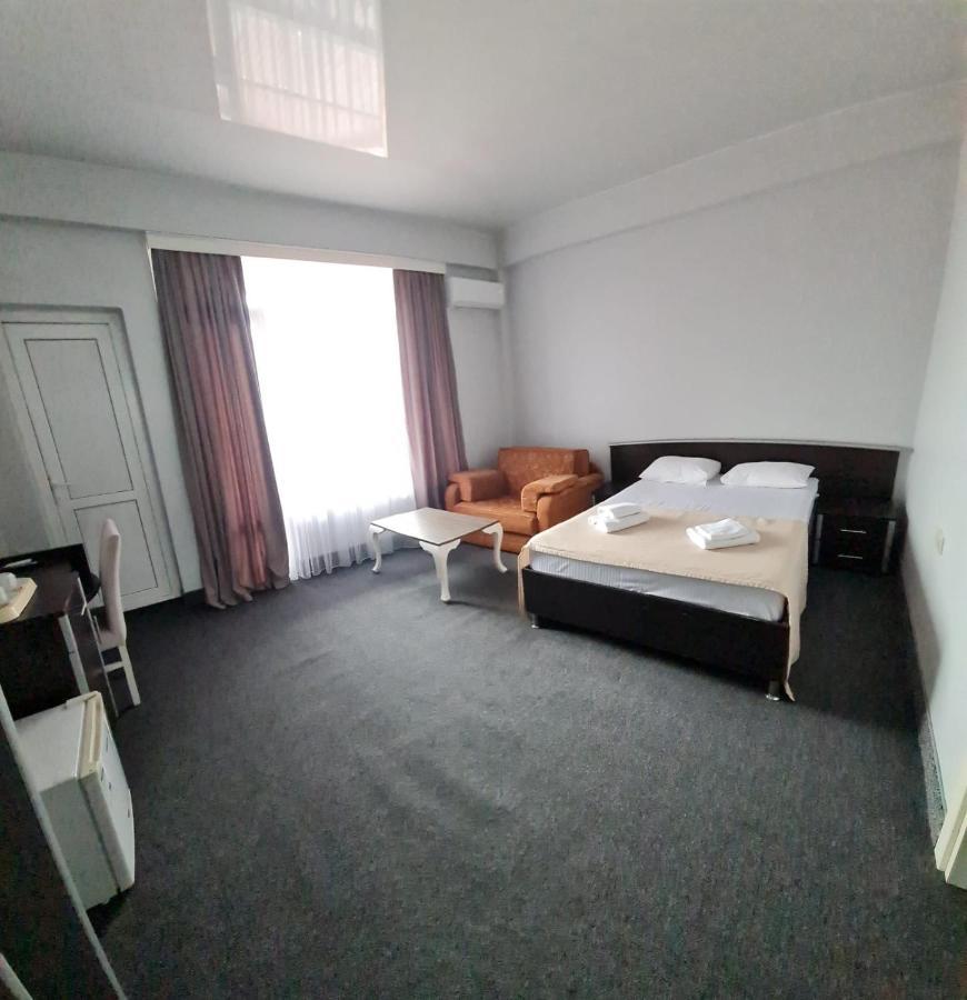 באטומי Hotel Genatsvale מראה חיצוני תמונה