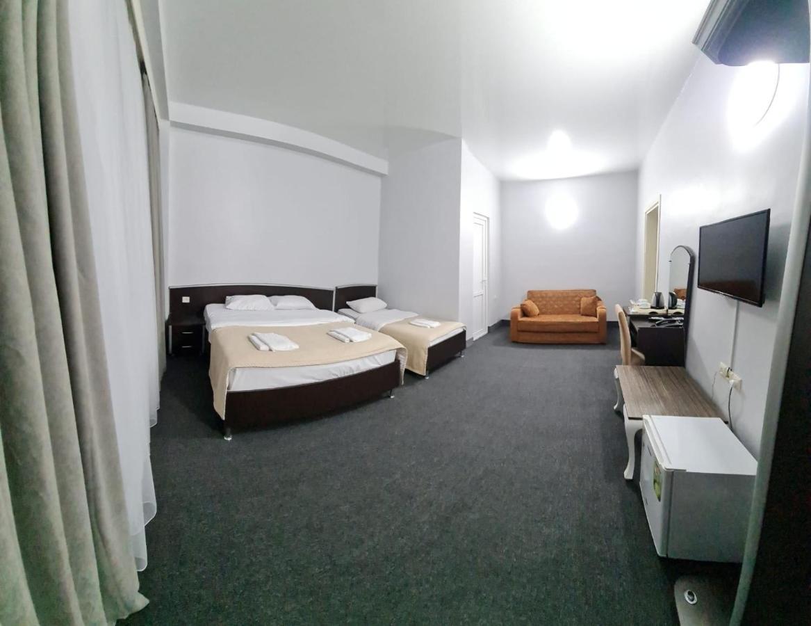 באטומי Hotel Genatsvale מראה חיצוני תמונה