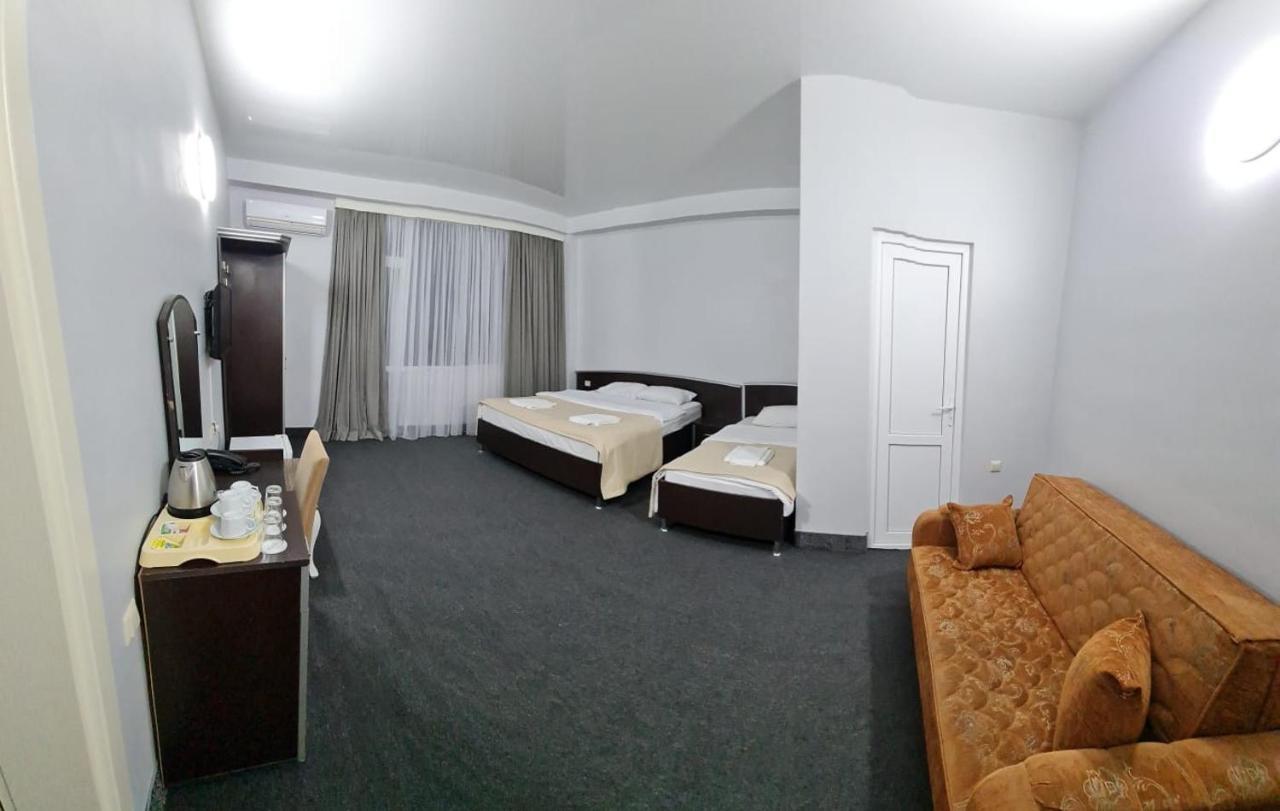 באטומי Hotel Genatsvale מראה חיצוני תמונה