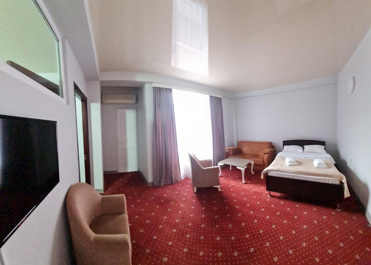 באטומי Hotel Genatsvale מראה חיצוני תמונה